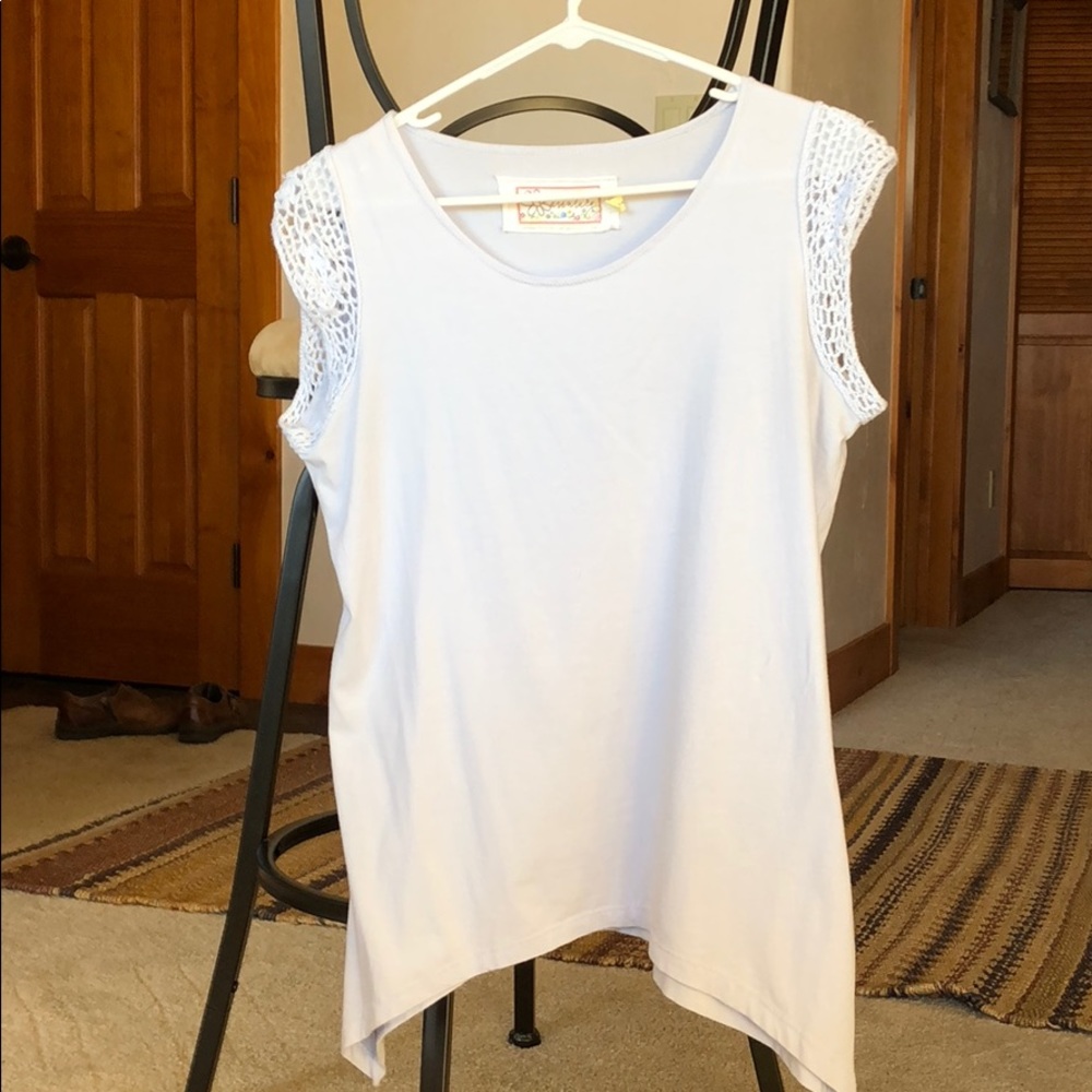 No sleeve organic top